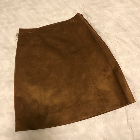 BNWT Aritzia Babaton Hopper Skirt - Picture 2 of 4